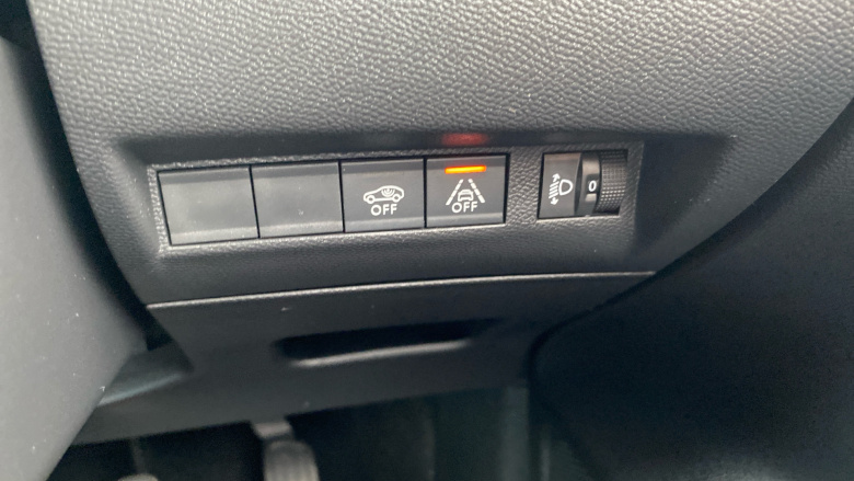 Peugeot 208 1.2 PureTech Active Premium 5dr Petrol Hatchback